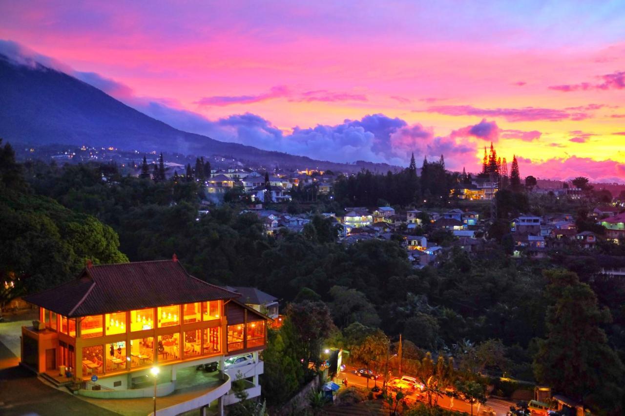 The Grand Hill Resort-Hotel ปุนจัก ภายนอก รูปภาพ