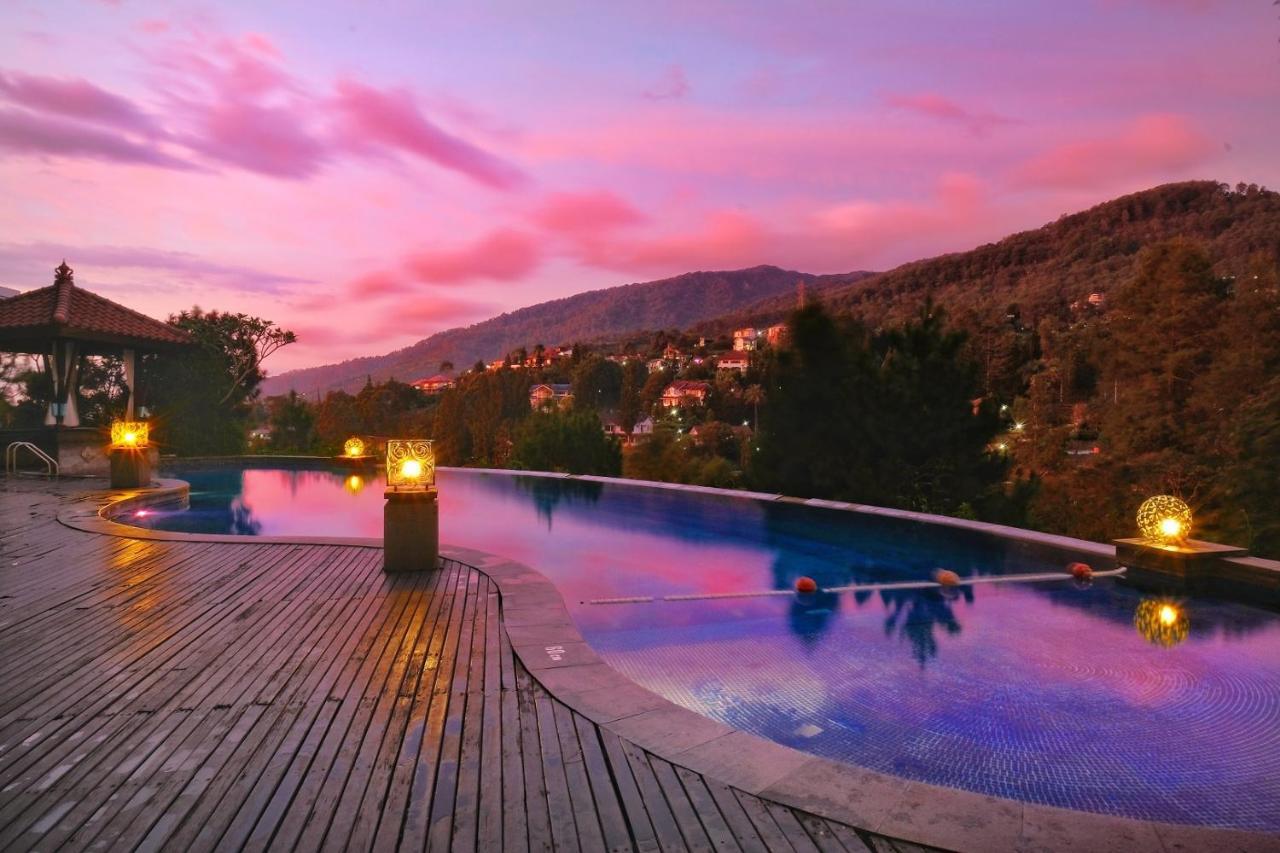 The Grand Hill Resort-Hotel ปุนจัก ภายนอก รูปภาพ